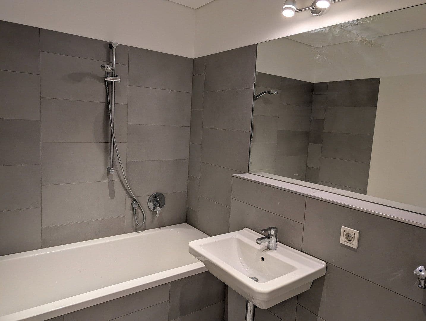 Predaj bytu 2-izbový 35 m², Haussteinstraße 2, Wien, Viedeň Predaj bytu 2-izbový 35 m², Haussteinstraße 2, Wien, Viedeň