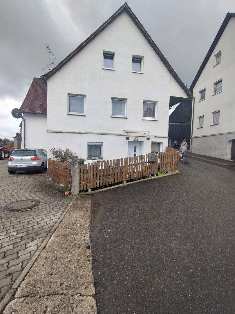 Prenájom bytu 4-izbový 118 m², Guttenburger Str. 5, Gräfenberg, Bavorsko Prenájom bytu 4-izbový 118 m², Guttenburger Str. 5, Gräfenberg, Bavorsko