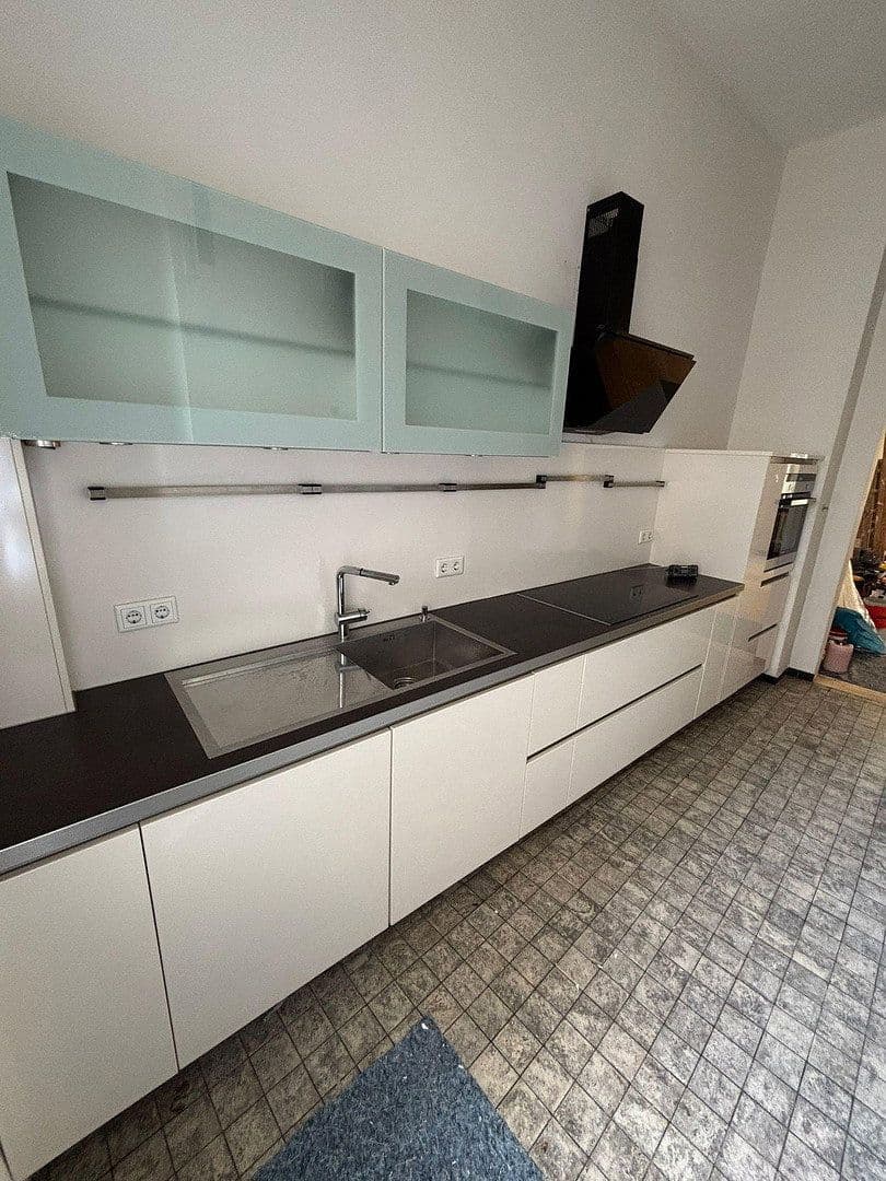 Prenájom bytu 3-izbový 82 m², Frankfurt, Hesensko Prenájom bytu 3-izbový 82 m², Frankfurt, Hesensko