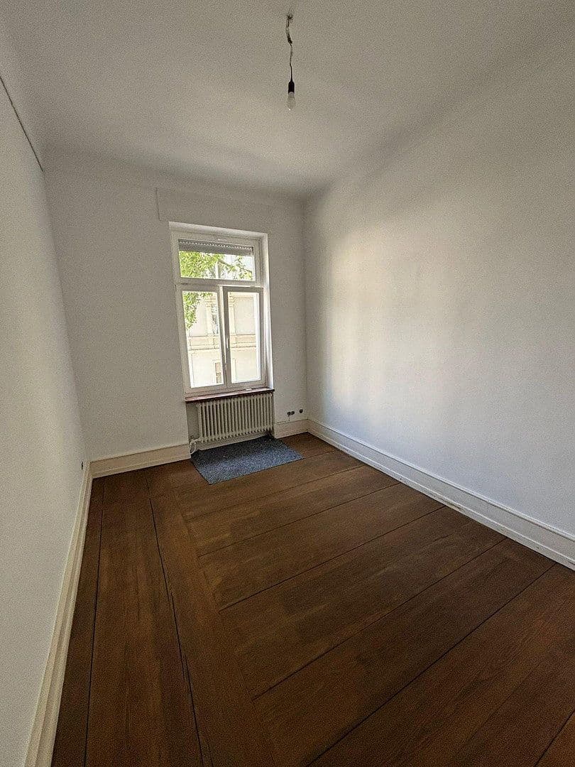Prenájom bytu 3-izbový 82 m², Frankfurt, Hesensko Prenájom bytu 3-izbový 82 m², Frankfurt, Hesensko