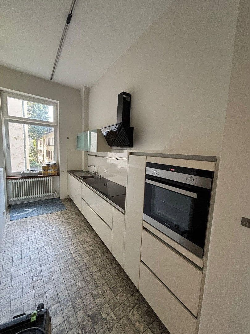 Prenájom bytu 3-izbový 82 m², Frankfurt, Hesensko Prenájom bytu 3-izbový 82 m², Frankfurt, Hesensko