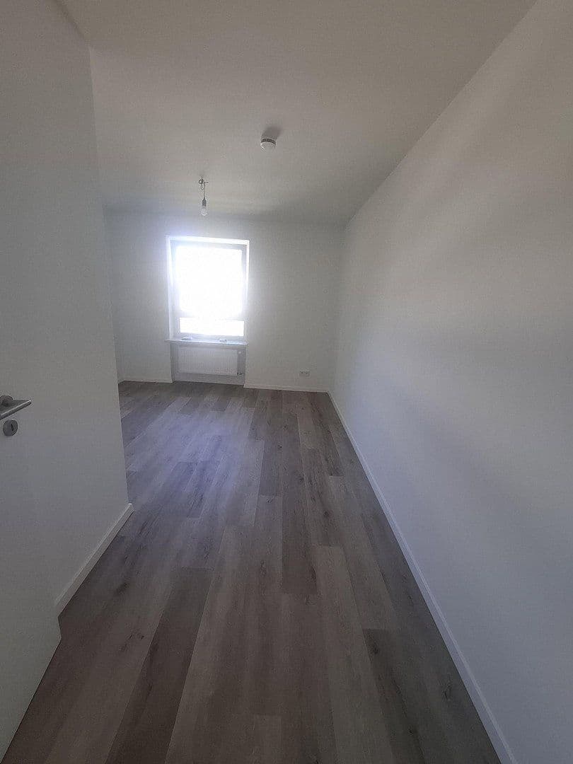 Prenájom bytu 3-izbový 76 m², Unterhaching, Bavorsko Prenájom bytu 3-izbový 76 m², Unterhaching, Bavorsko