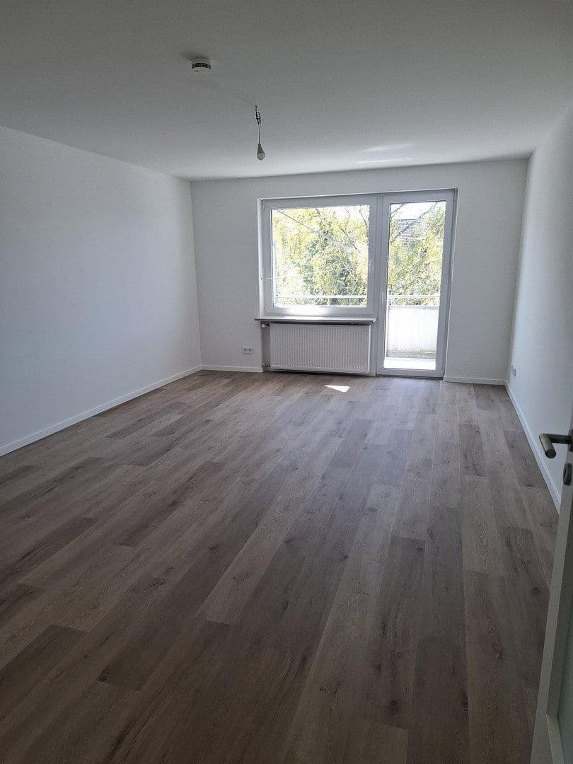 Prenájom bytu 3-izbový 76 m², Unterhaching, Bavorsko Prenájom bytu 3-izbový 76 m², Unterhaching, Bavorsko