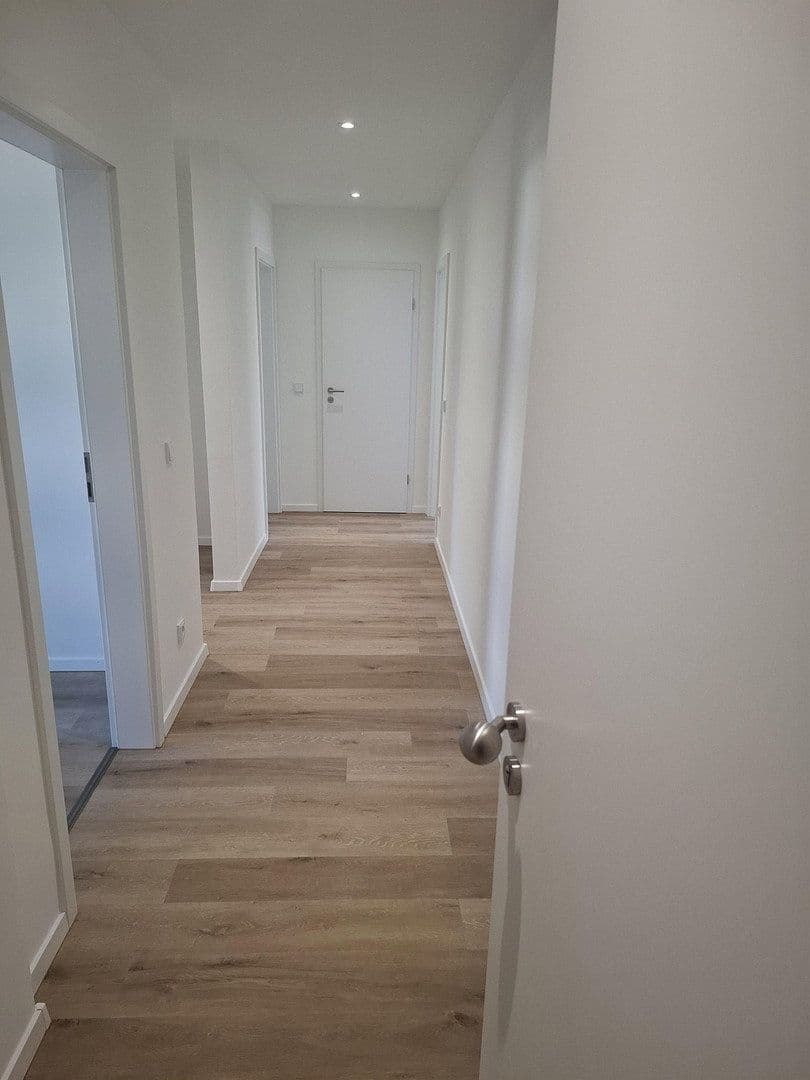 Prenájom bytu 3-izbový 76 m², Unterhaching, Bavorsko Prenájom bytu 3-izbový 76 m², Unterhaching, Bavorsko
