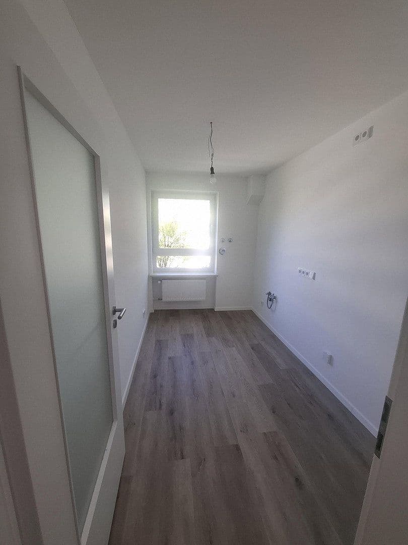 Prenájom bytu 3-izbový 76 m², Unterhaching, Bavorsko Prenájom bytu 3-izbový 76 m², Unterhaching, Bavorsko