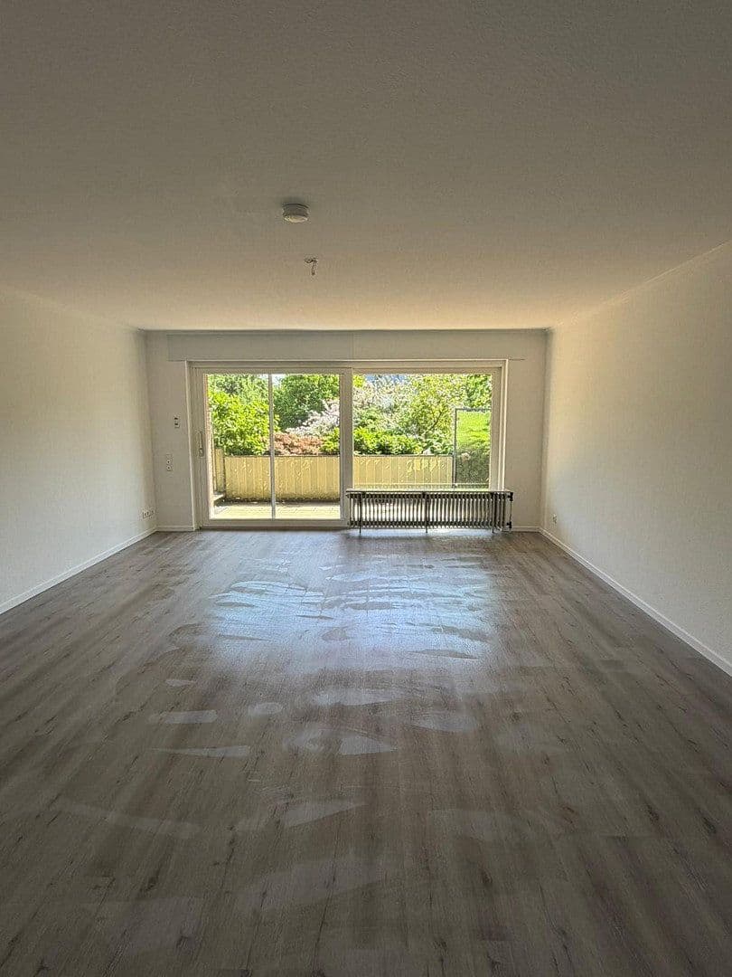 Prenájom bytu 2-izbový 98 m², Eilendorfer Straße 102, Aachen, Severné Porýnie - Westfálsko Prenájom bytu 2-izbový 98 m², Eilendorfer Straße 102, Aachen, Severné Porýnie - Westfálsko