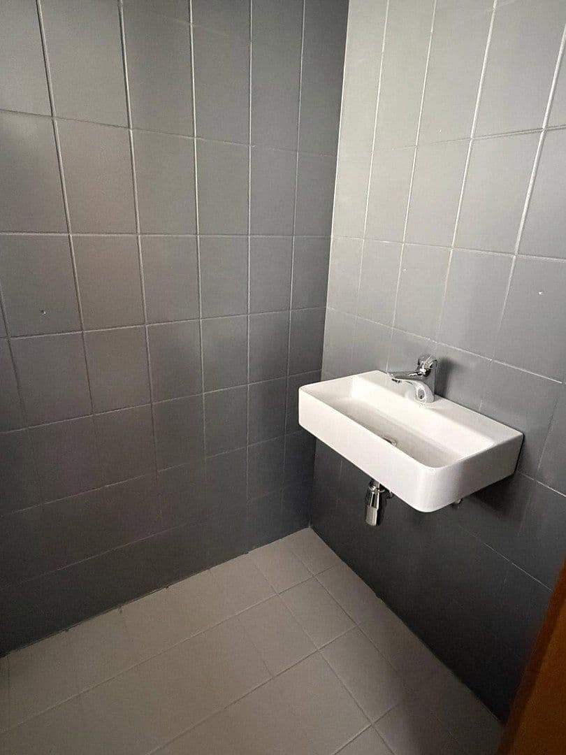 Prenájom bytu 2-izbový 98 m², Eilendorfer Straße 102, Aachen, Severné Porýnie - Westfálsko Prenájom bytu 2-izbový 98 m², Eilendorfer Straße 102, Aachen, Severné Porýnie - Westfálsko