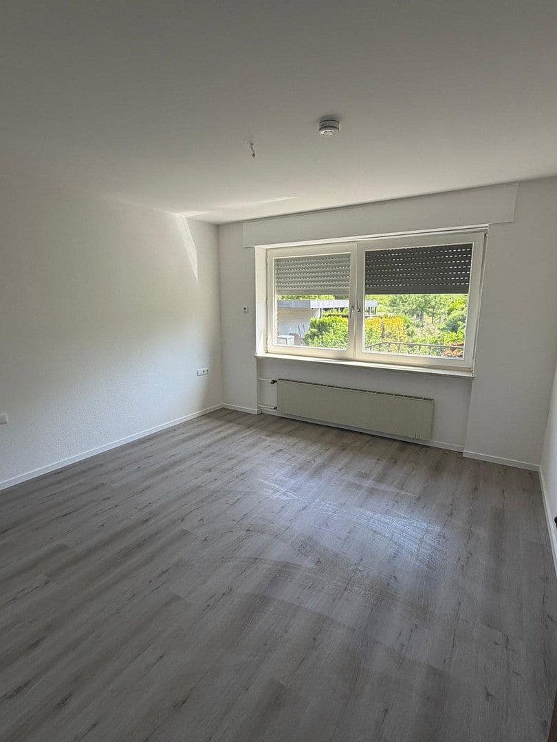Prenájom bytu 2-izbový 98 m², Eilendorfer Straße 102, Aachen, Severné Porýnie - Westfálsko Prenájom bytu 2-izbový 98 m², Eilendorfer Straße 102, Aachen, Severné Porýnie - Westfálsko