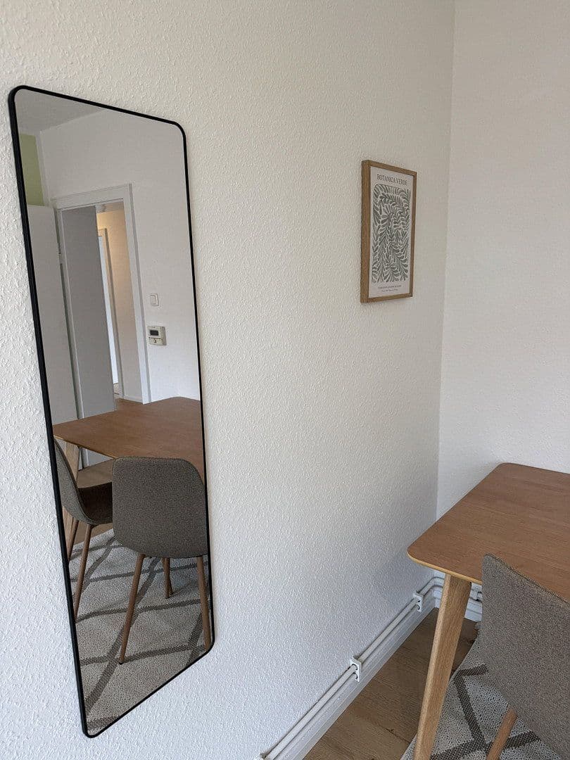 Prenájom bytu 4-izbový 25 m², Mainz, Porýnie-Falcko Prenájom bytu 4-izbový 25 m², Mainz, Porýnie-Falcko