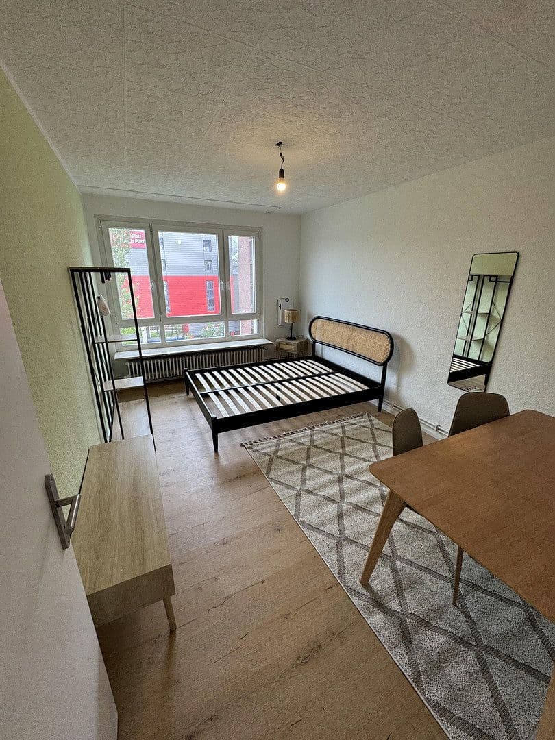 Prenájom bytu 4-izbový 25 m², Mainz, Porýnie-Falcko Prenájom bytu 4-izbový 25 m², Mainz, Porýnie-Falcko