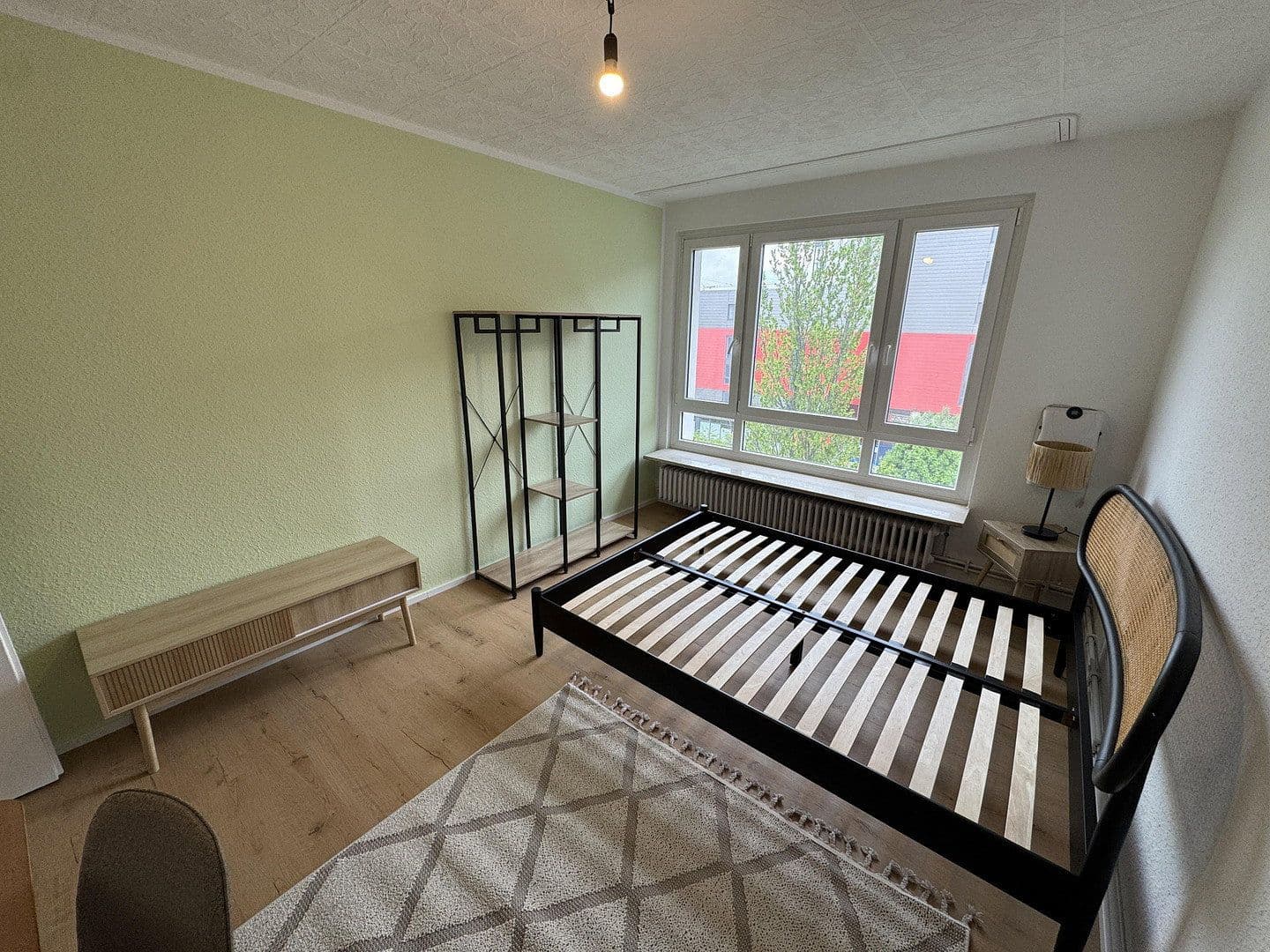 Prenájom bytu 4-izbový 25 m², Mainz, Porýnie-Falcko Prenájom bytu 4-izbový 25 m², Mainz, Porýnie-Falcko