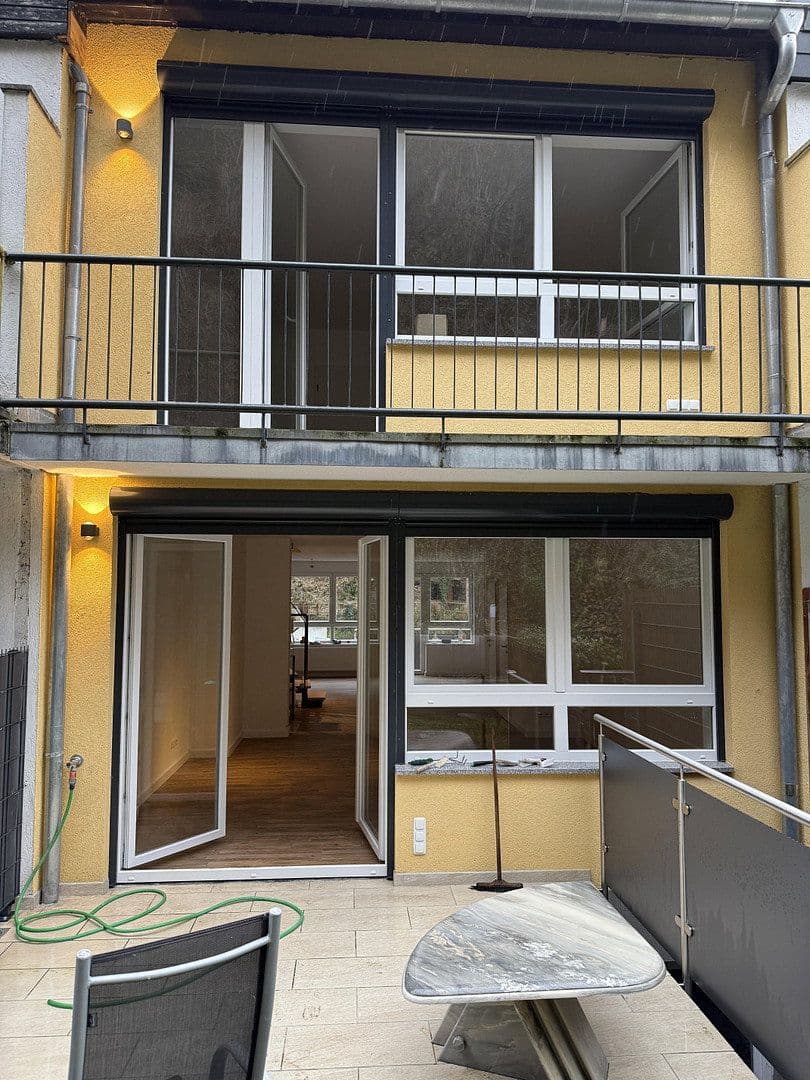 Prenájom domu 120 m², pozemek 207 m², Nibelungenstraße 146A, Bensheim, Hesensko Prenájom domu 120 m², pozemek 207 m², Nibelungenstraße 146A, Bensheim, Hesensko