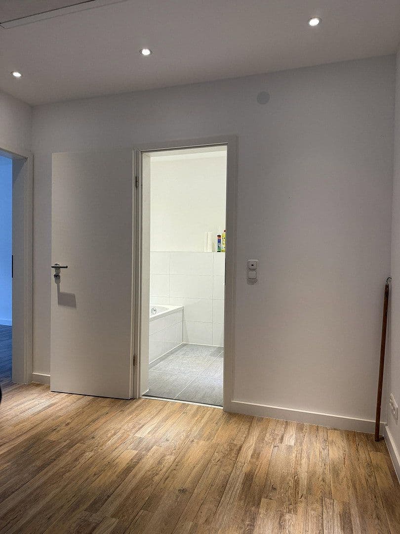 Prenájom domu 120 m², pozemek 207 m², Nibelungenstraße 146A, Bensheim, Hesensko Prenájom domu 120 m², pozemek 207 m², Nibelungenstraße 146A, Bensheim, Hesensko