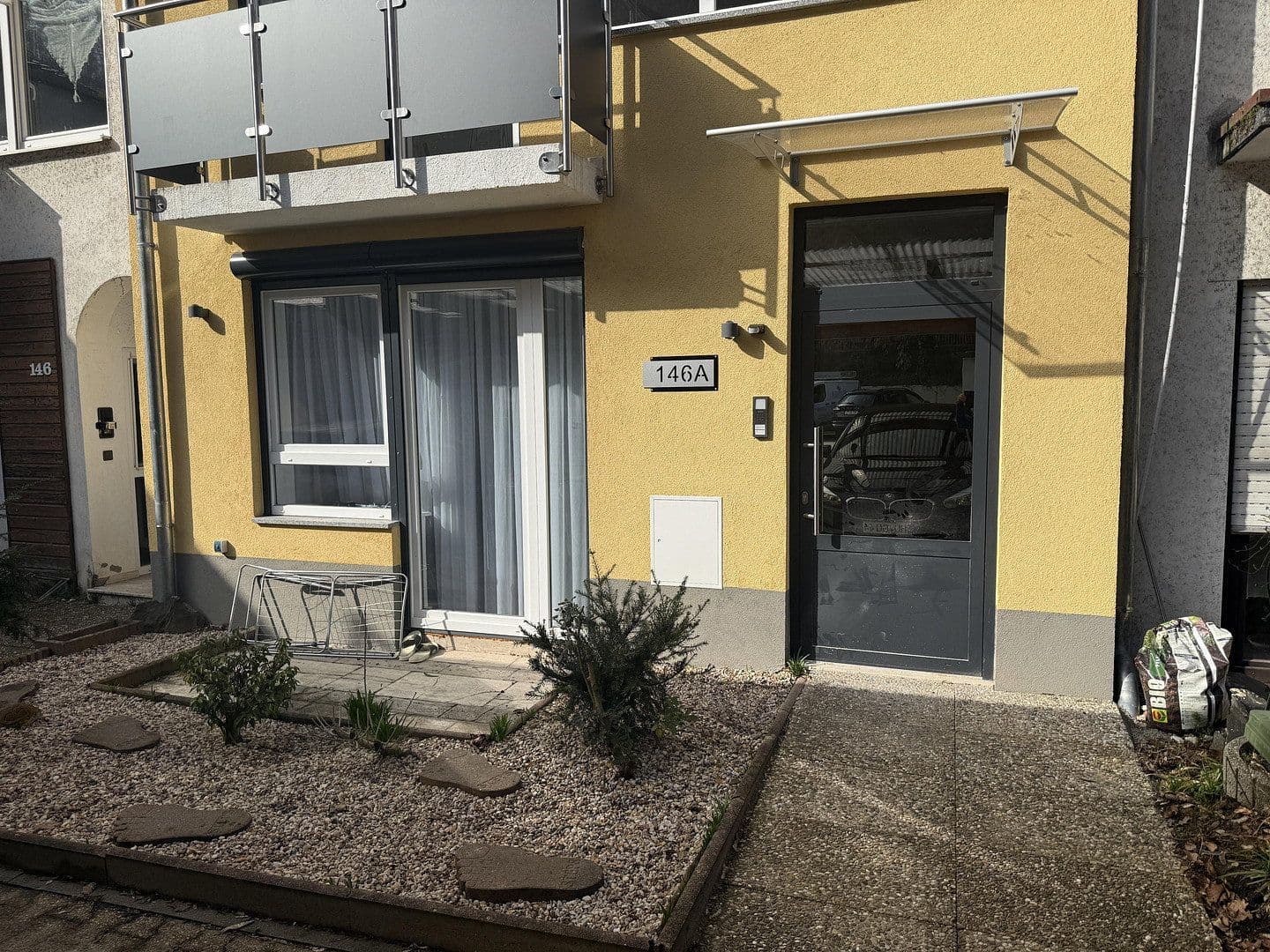 Prenájom domu 120 m², pozemek 207 m², Nibelungenstraße 146A, Bensheim, Hesensko Prenájom domu 120 m², pozemek 207 m², Nibelungenstraße 146A, Bensheim, Hesensko