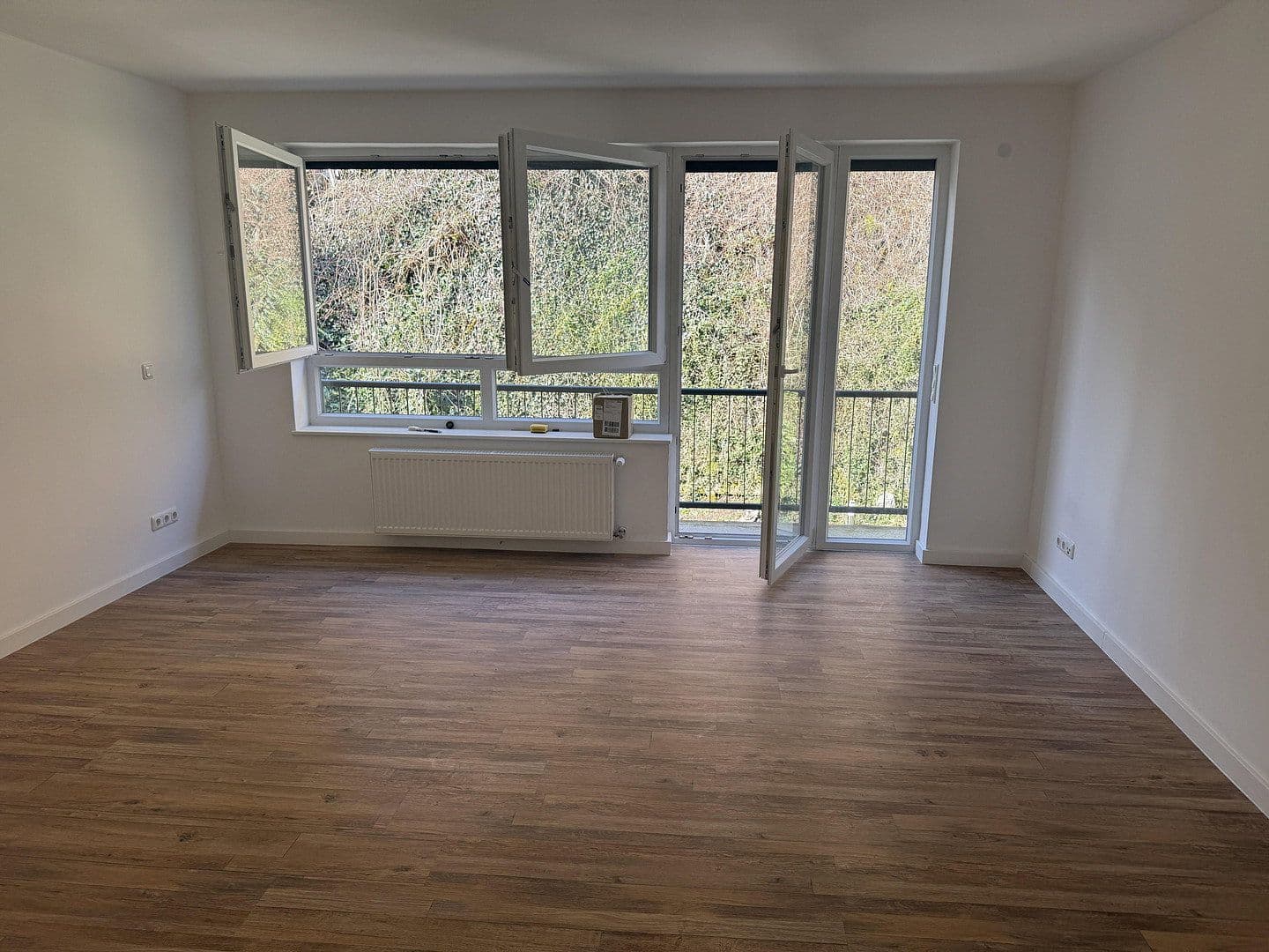 Prenájom domu 120 m², pozemek 207 m², Nibelungenstraße 146A, Bensheim, Hesensko Prenájom domu 120 m², pozemek 207 m², Nibelungenstraße 146A, Bensheim, Hesensko