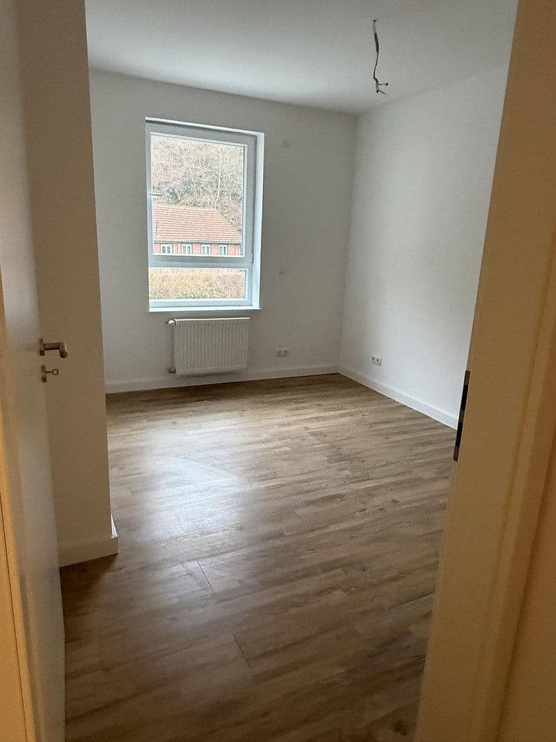 Prenájom domu 120 m², pozemek 207 m², Nibelungenstraße 146A, Bensheim, Hesensko Prenájom domu 120 m², pozemek 207 m², Nibelungenstraße 146A, Bensheim, Hesensko