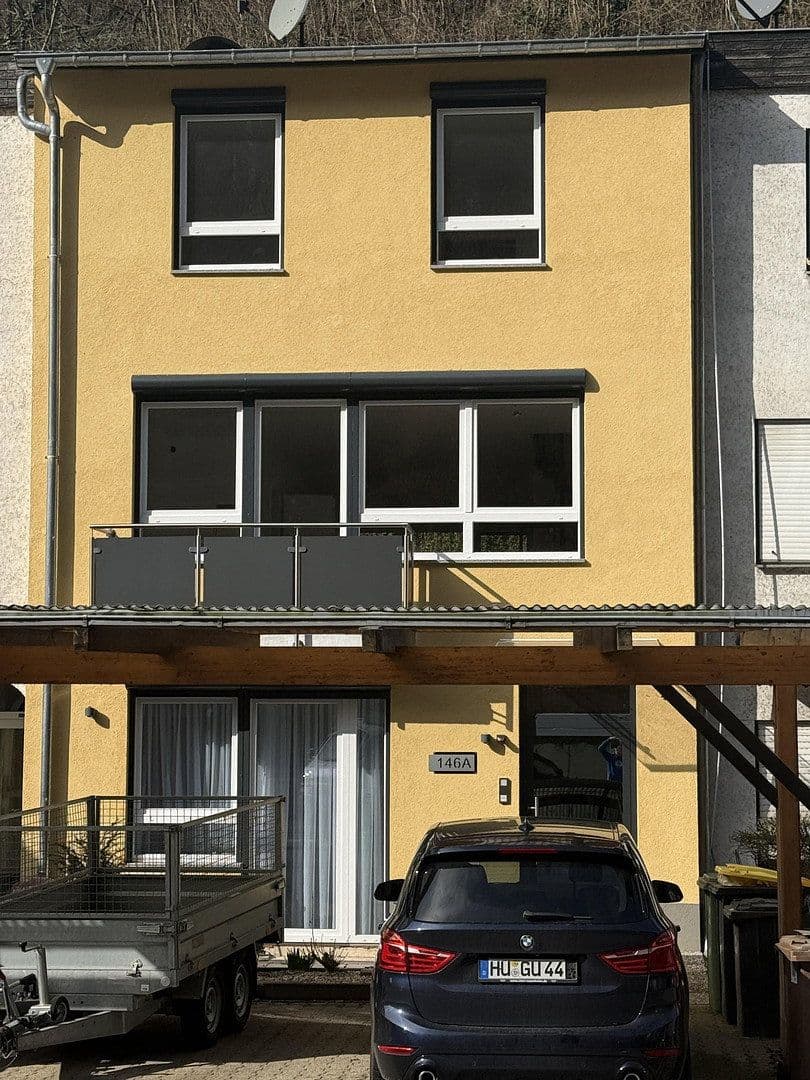 Prenájom domu 120 m², pozemek 207 m², Nibelungenstraße 146A, Bensheim, Hesensko Prenájom domu 120 m², pozemek 207 m², Nibelungenstraße 146A, Bensheim, Hesensko