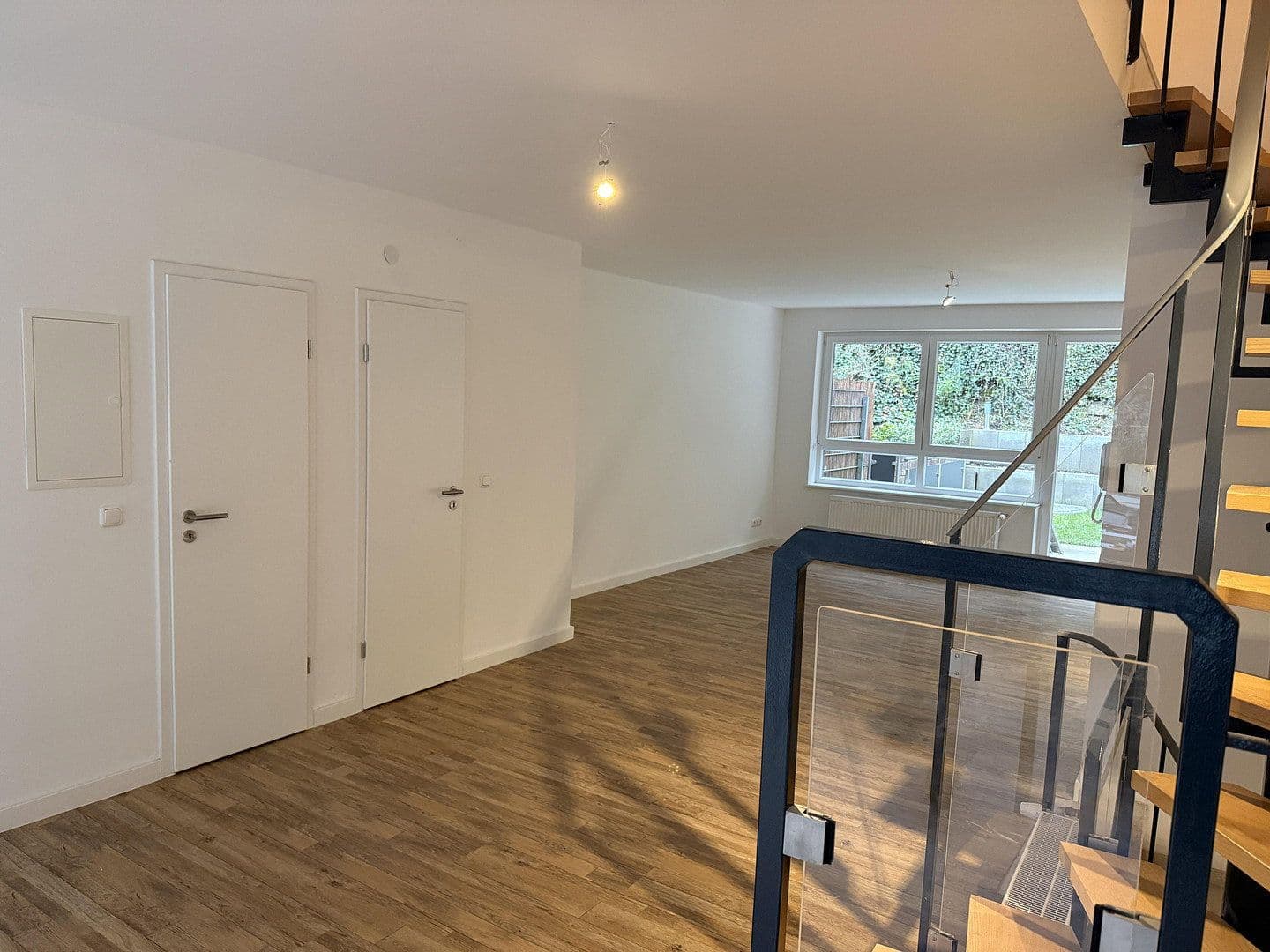 Prenájom domu 120 m², pozemek 207 m², Nibelungenstraße 146A, Bensheim, Hesensko Prenájom domu 120 m², pozemek 207 m², Nibelungenstraße 146A, Bensheim, Hesensko