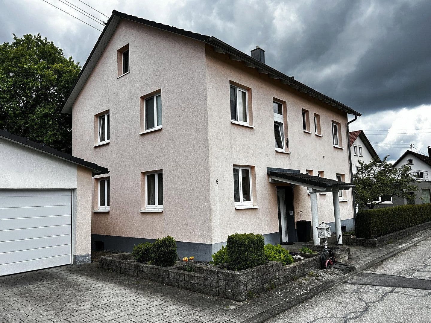 Predaj domu 192 m², pozemek 611 m², Kolbingen, Bádensko-Wurttembersko Predaj domu 192 m², pozemek 611 m², Kolbingen, Bádensko-Wurttembersko