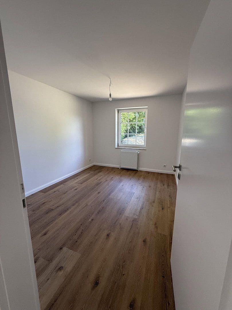Prenájom bytu 4-izbový 98 m², Grömitz, Šlezvicko-Holštajnsko Prenájom bytu 4-izbový 98 m², Grömitz, Šlezvicko-Holštajnsko