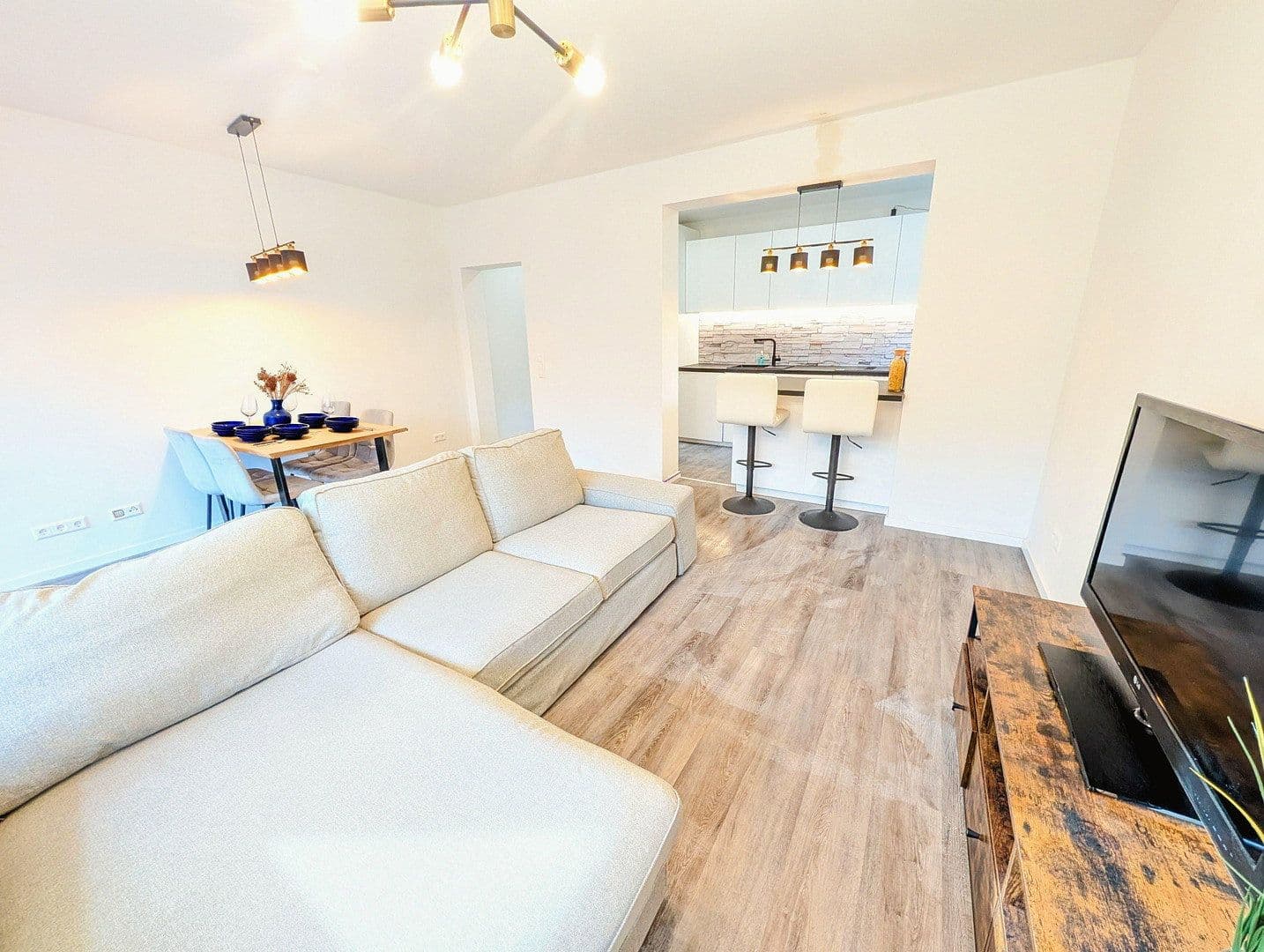 Predaj bytu 4-izbový 92 m², Berlin, Berlín Predaj bytu 4-izbový 92 m², Berlin, Berlín
