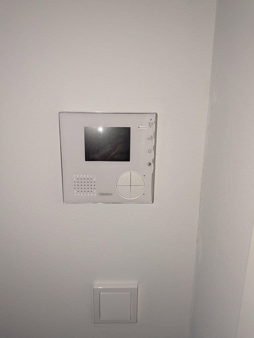 Prenájom bytu 3-izbový 90 m², Roßtal, Bavorsko Prenájom bytu 3-izbový 90 m², Roßtal, Bavorsko