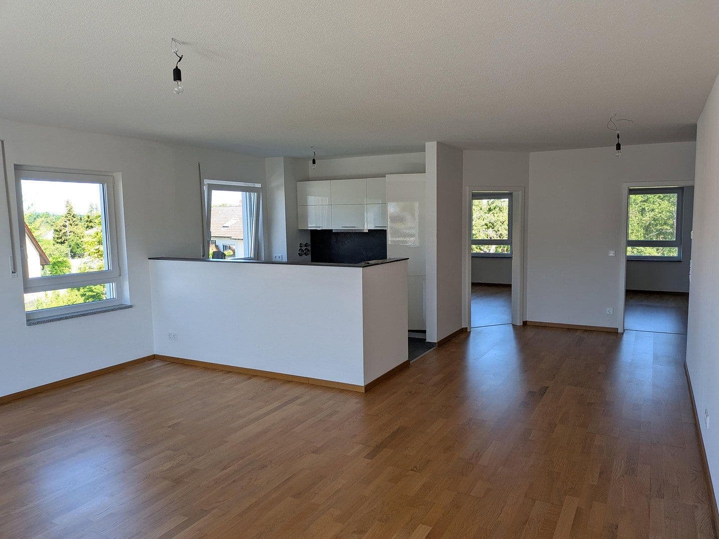 Prenájom bytu 3-izbový 90 m², Roßtal, Bavorsko Prenájom bytu 3-izbový 90 m², Roßtal, Bavorsko