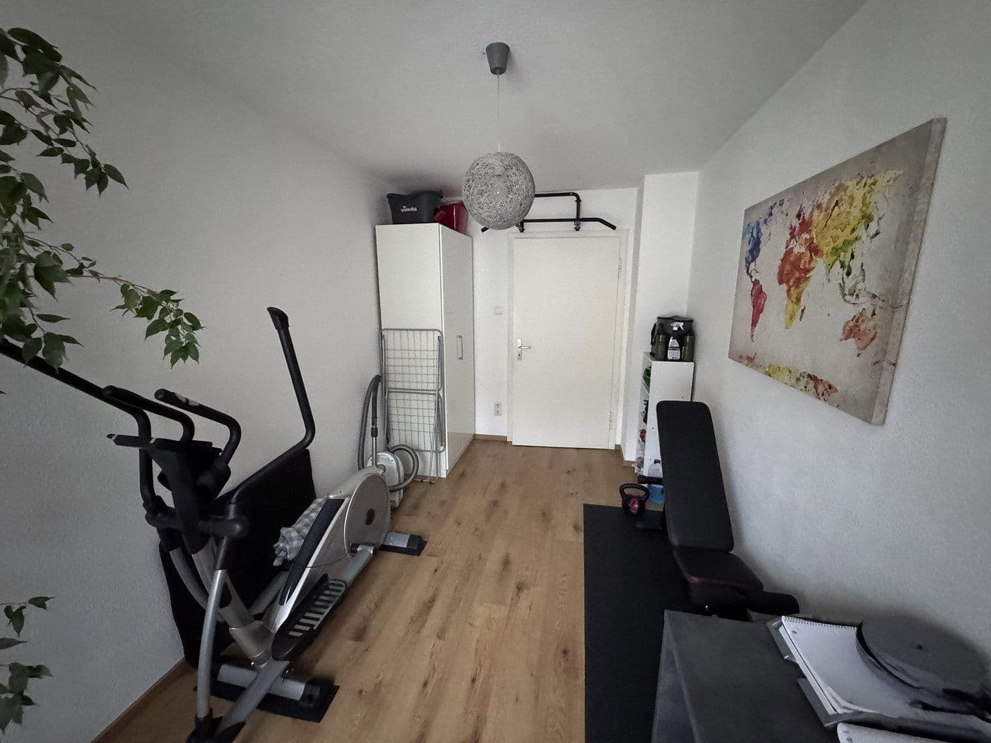 Prenájom bytu 3-izbový 65 m², Mannheim, Bádensko-Wurttembersko Prenájom bytu 3-izbový 65 m², Mannheim, Bádensko-Wurttembersko