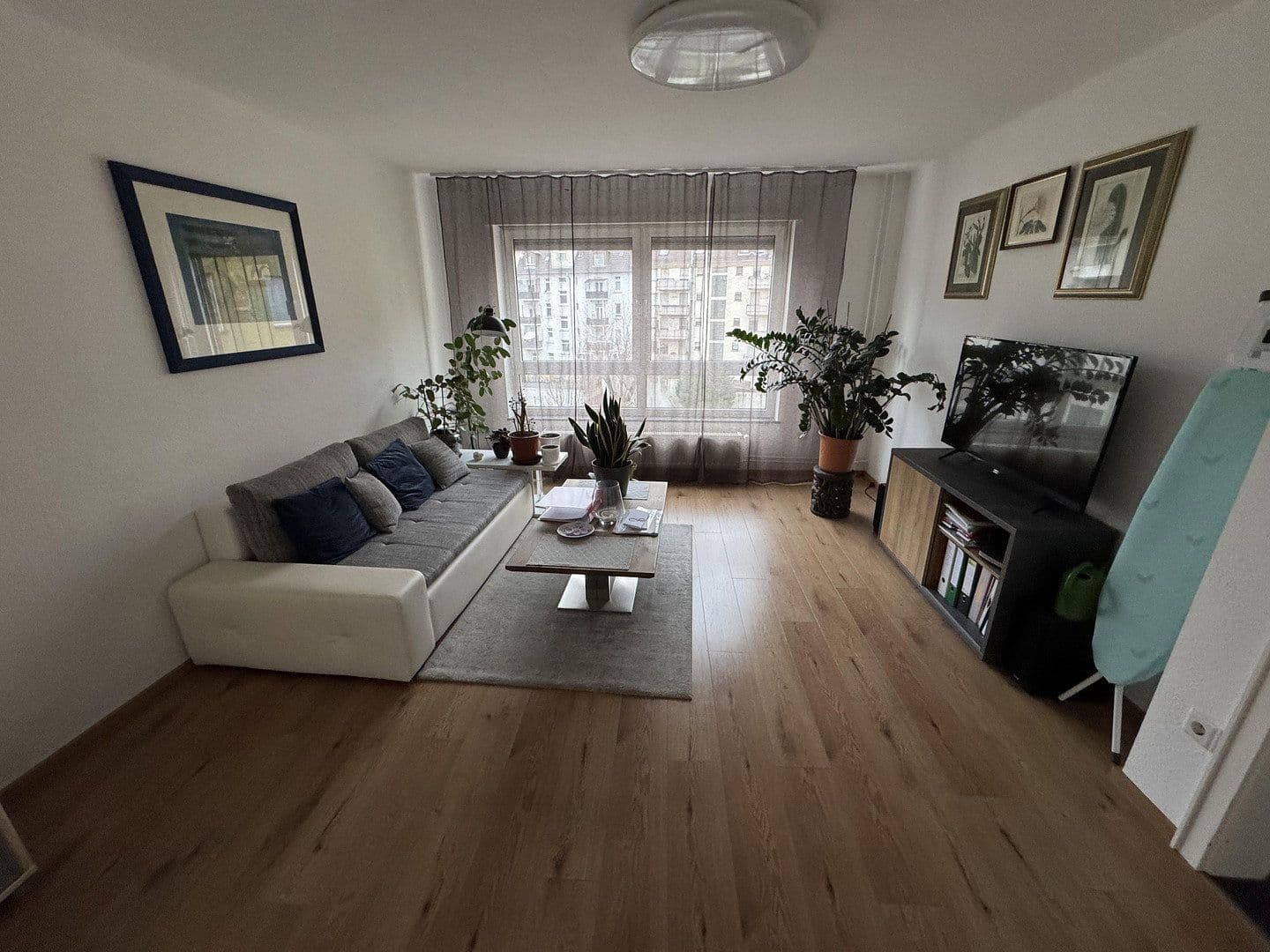 Prenájom bytu 3-izbový 65 m², Mannheim, Bádensko-Wurttembersko Prenájom bytu 3-izbový 65 m², Mannheim, Bádensko-Wurttembersko