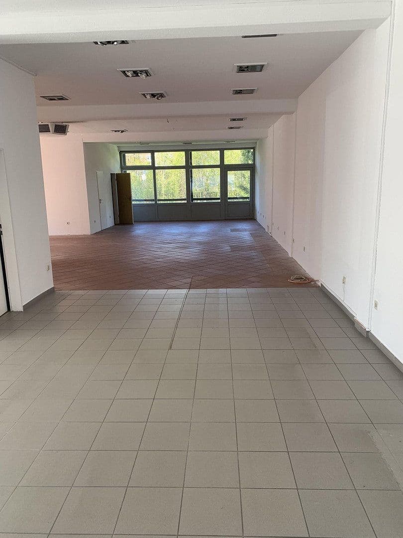 Prenájom nebytového priestoru 240 m², Bodenmais, Bavorsko Prenájom nebytového priestoru 240 m², Bodenmais, Bavorsko