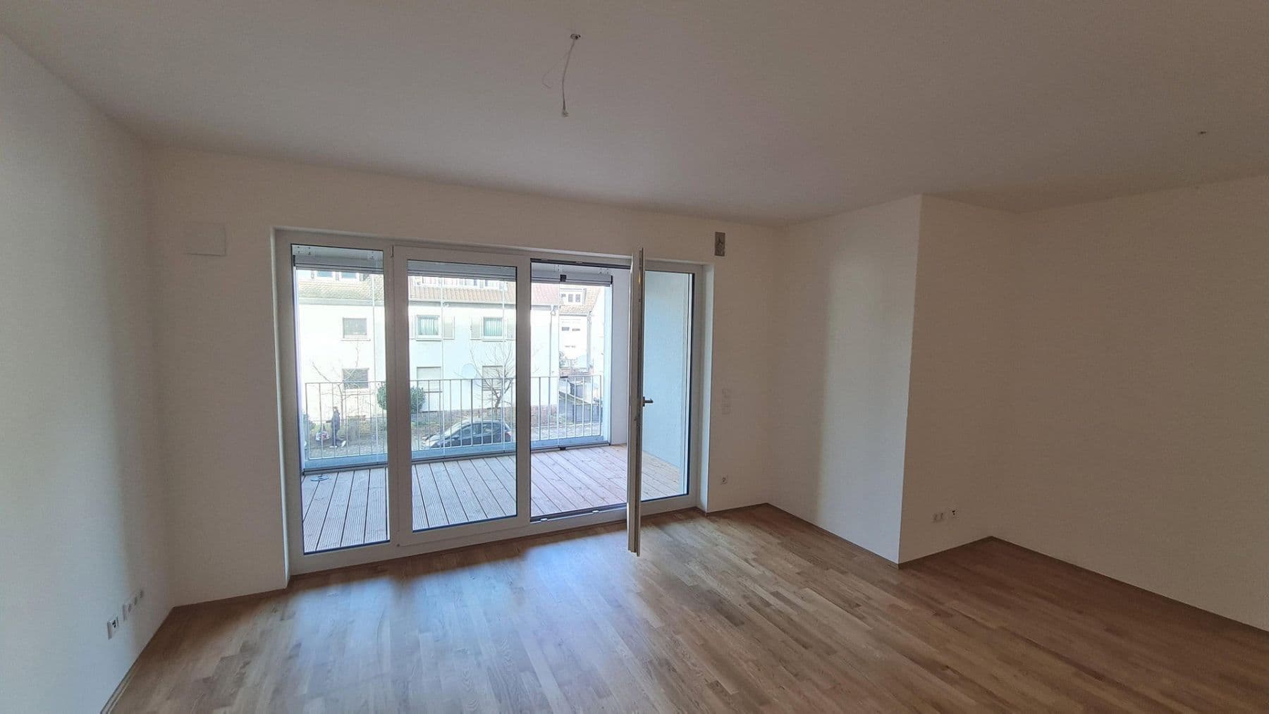 Prenájom bytu 3-izbový 81 m², Eschollbrücker Str. 8, Darmstadt, Hesensko Prenájom bytu 3-izbový 81 m², Eschollbrücker Str. 8, Darmstadt, Hesensko