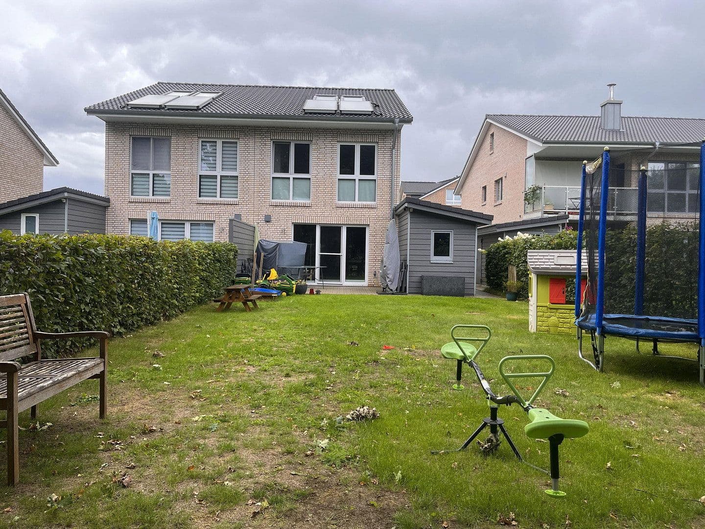 Prenájom domu 106 m², pozemek 328 m², Neumünster, Šlezvicko-Holštajnsko Prenájom domu 106 m², pozemek 328 m², Neumünster, Šlezvicko-Holštajnsko