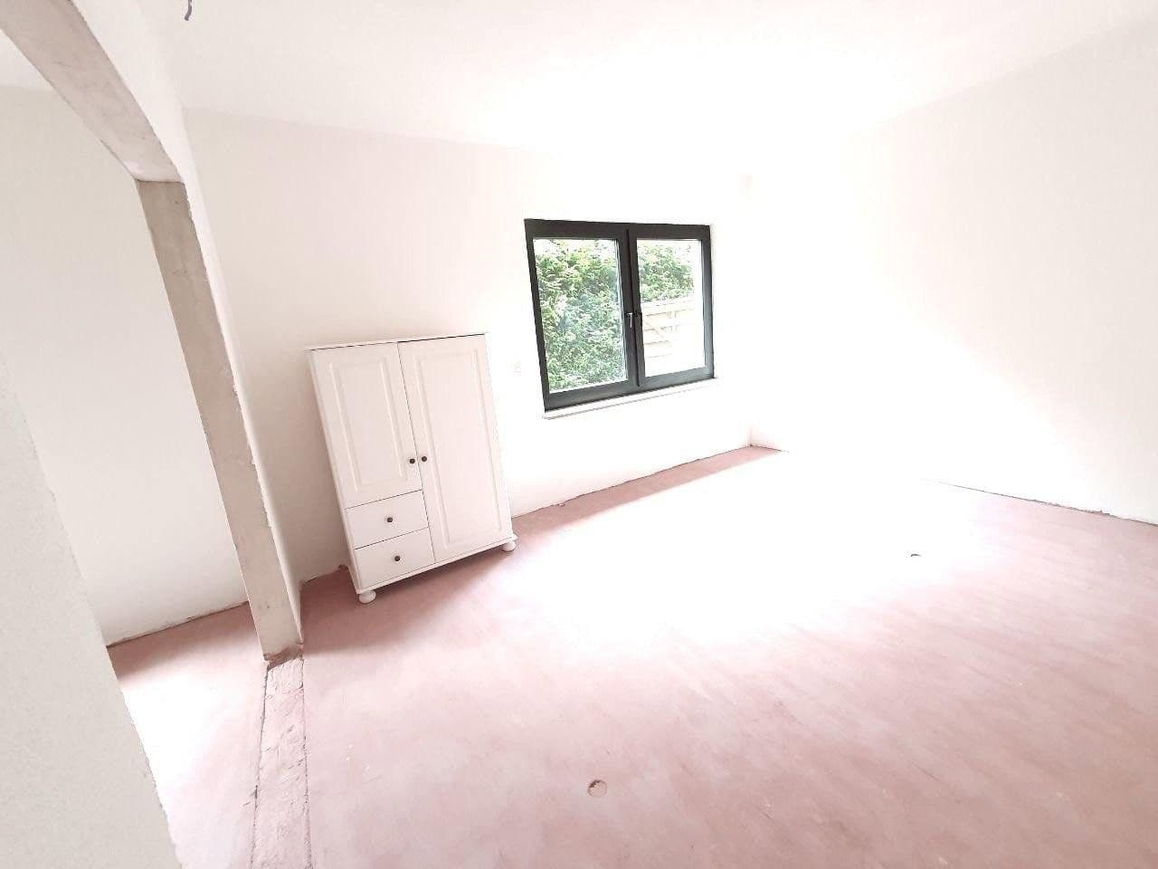 Predaj domu 200 m², pozemek 760 m², Rhauderfehn, Dolné Sasko Predaj domu 200 m², pozemek 760 m², Rhauderfehn, Dolné Sasko