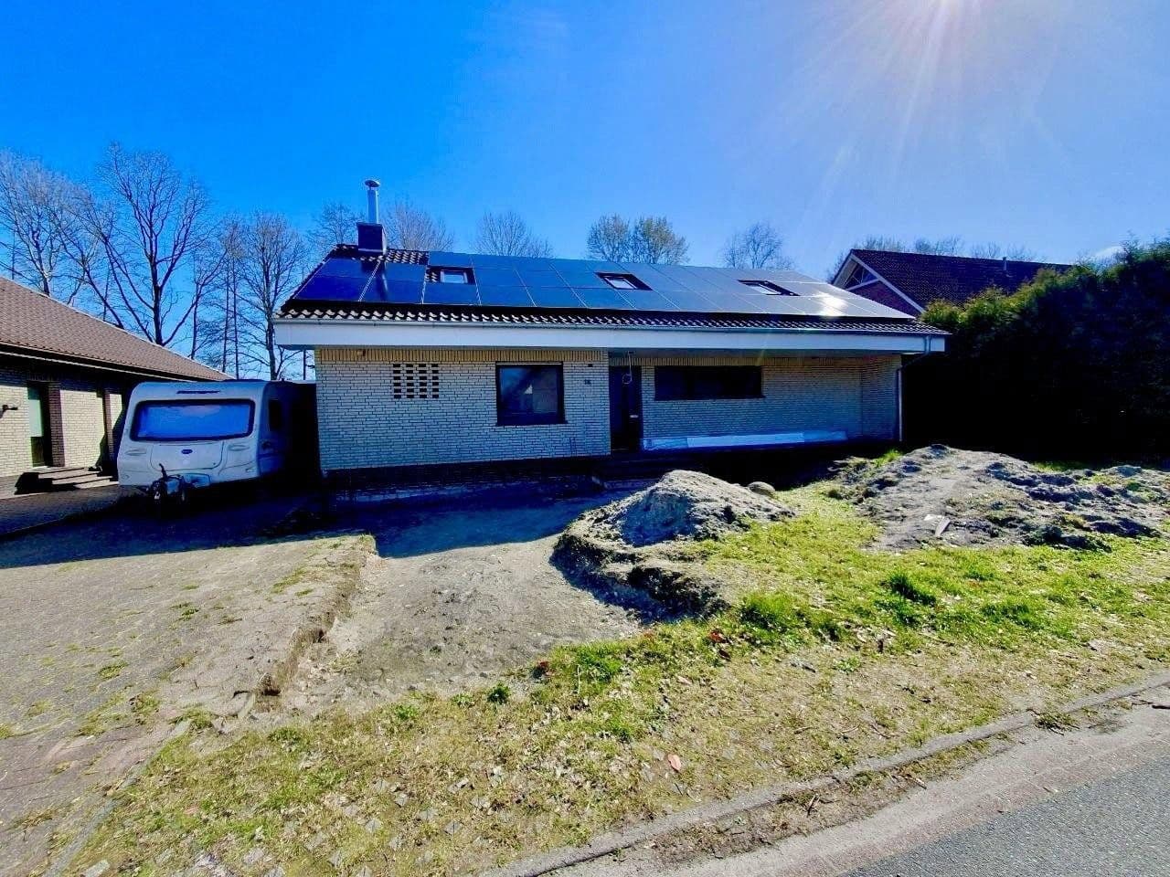 Predaj domu 200 m², pozemek 760 m², Rhauderfehn, Dolné Sasko Predaj domu 200 m², pozemek 760 m², Rhauderfehn, Dolné Sasko