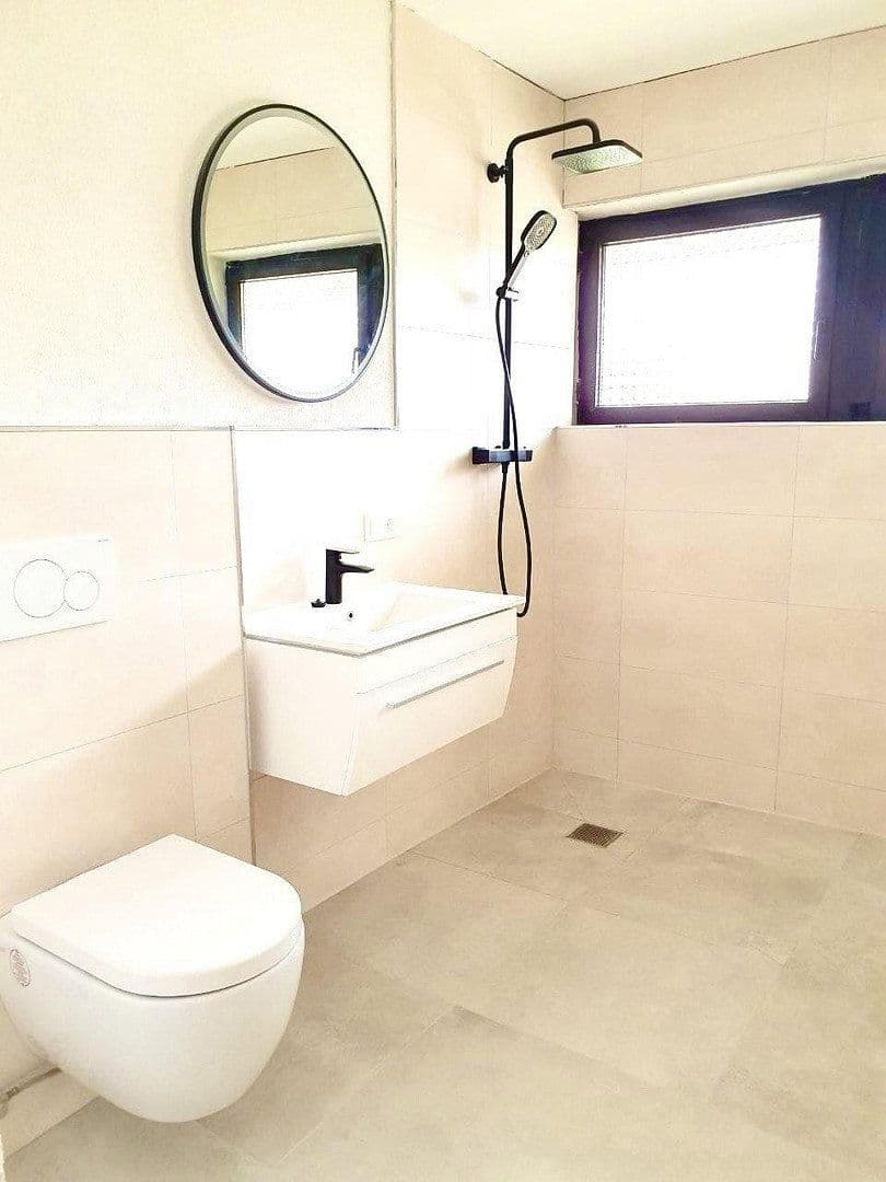 Predaj domu 200 m², pozemek 760 m², Rhauderfehn, Dolné Sasko Predaj domu 200 m², pozemek 760 m², Rhauderfehn, Dolné Sasko