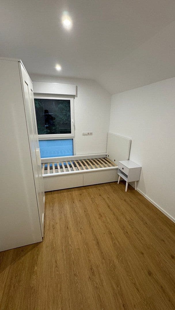Prenájom bytu 4-izbový 80 m², Böblinger Straße 334, Stuttgart, Bádensko-Wurttembersko Prenájom bytu 4-izbový 80 m², Böblinger Straße 334, Stuttgart, Bádensko-Wurttembersko