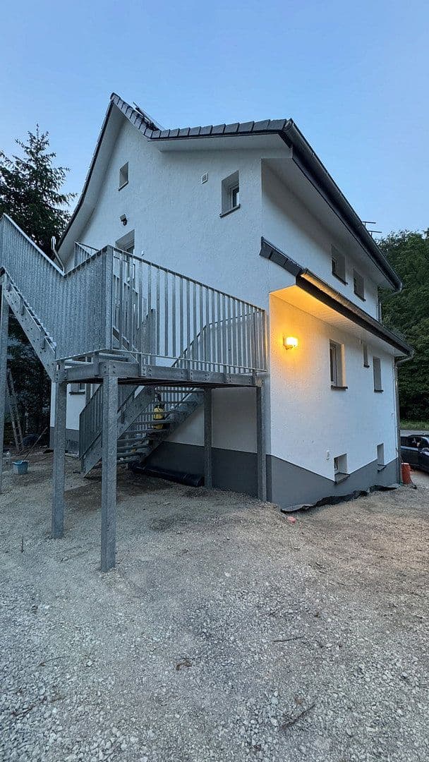 Prenájom bytu 4-izbový 80 m², Böblinger Straße 334, Stuttgart, Bádensko-Wurttembersko Prenájom bytu 4-izbový 80 m², Böblinger Straße 334, Stuttgart, Bádensko-Wurttembersko