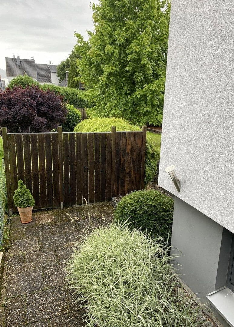 Predaj domu 180 m², pozemek 662 m², Limburg an der Lahn, Hesensko Predaj domu 180 m², pozemek 662 m², Limburg an der Lahn, Hesensko