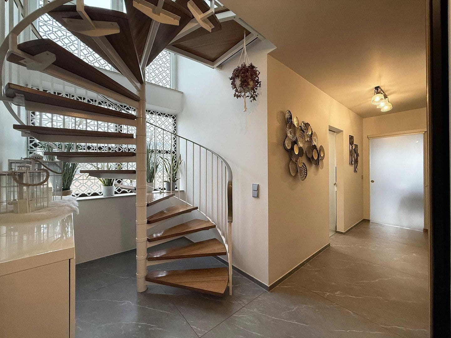 Prenájom bytu 3-izbový 95 m², Mainz Hartenberg-Münchfeld, Porýnie-Falcko Prenájom bytu 3-izbový 95 m², Mainz Hartenberg-Münchfeld, Porýnie-Falcko