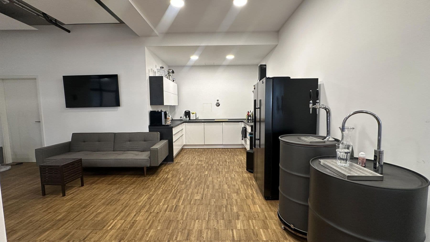 Prenájom kancelárie 380 m², Bergheimer Str. 147, Heidelberg, Bádensko-Wurttembersko Prenájom kancelárie 380 m², Bergheimer Str. 147, Heidelberg, Bádensko-Wurttembersko