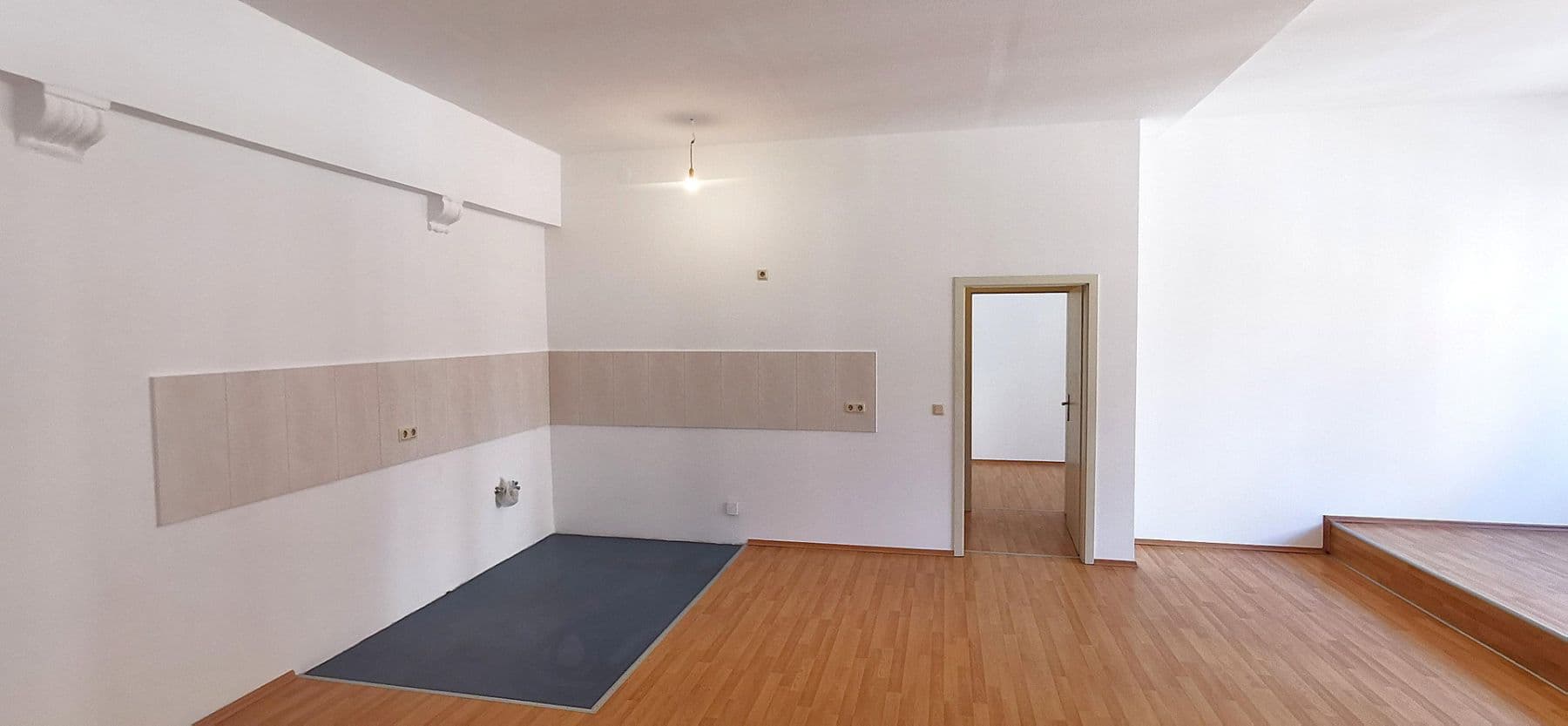 Prenájom bytu 3-izbový 95 m², Petersstrasse 23, Freiberg, Sasko Prenájom bytu 3-izbový 95 m², Petersstrasse 23, Freiberg, Sasko