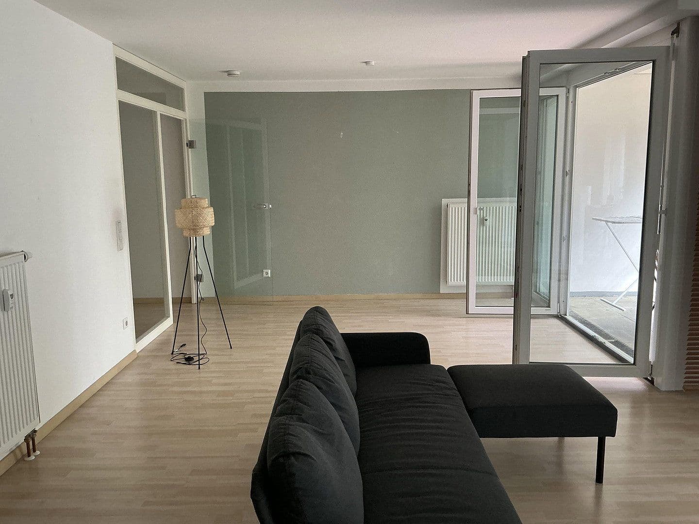 Prenájom bytu 2-izbový 75 m², Nürtingen, Bádensko-Wurttembersko Prenájom bytu 2-izbový 75 m², Nürtingen, Bádensko-Wurttembersko