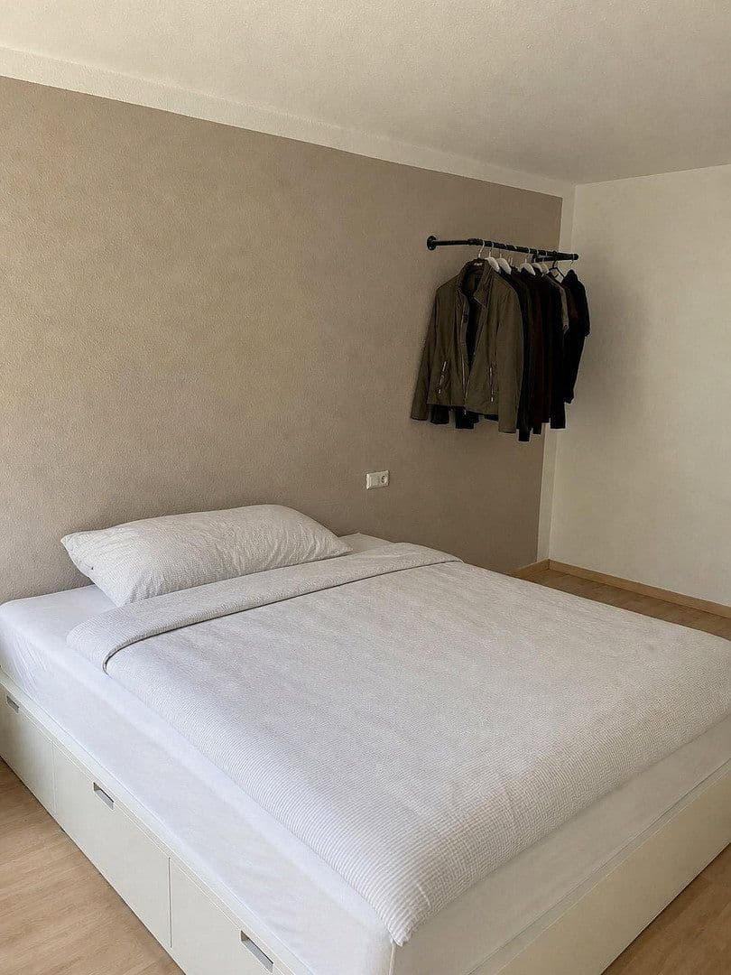 Prenájom bytu 2-izbový 75 m², Nürtingen, Bádensko-Wurttembersko Prenájom bytu 2-izbový 75 m², Nürtingen, Bádensko-Wurttembersko