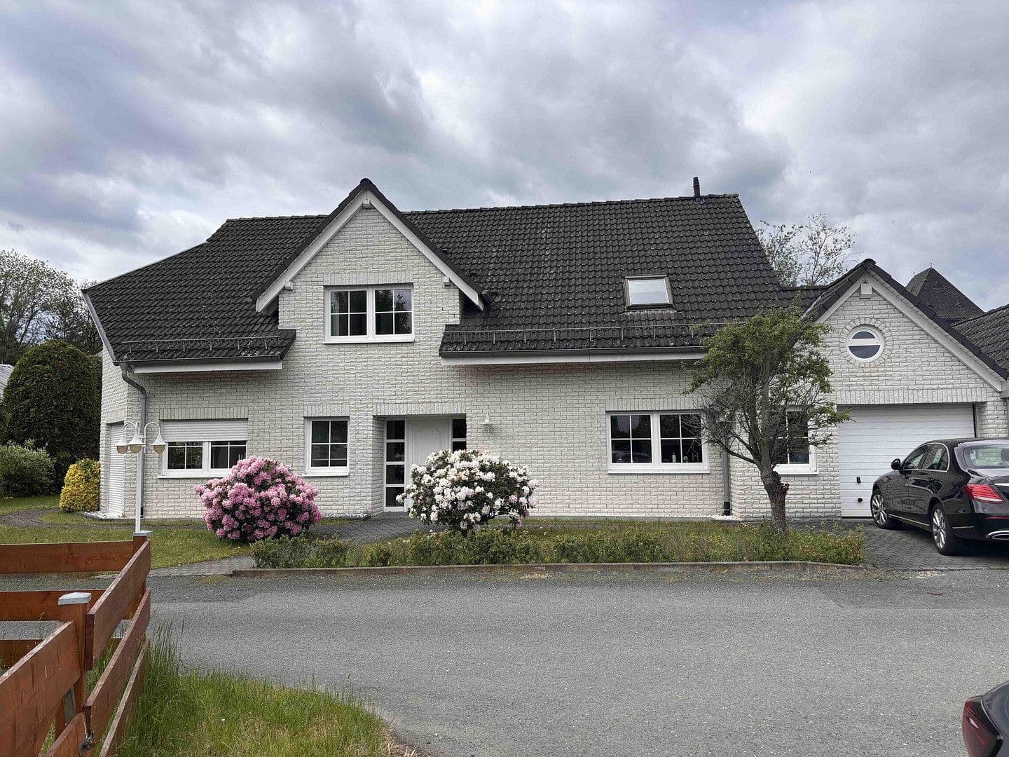 Predaj domu 198 m², pozemek 747 m², Herborn, Hesensko Predaj domu 198 m², pozemek 747 m², Herborn, Hesensko