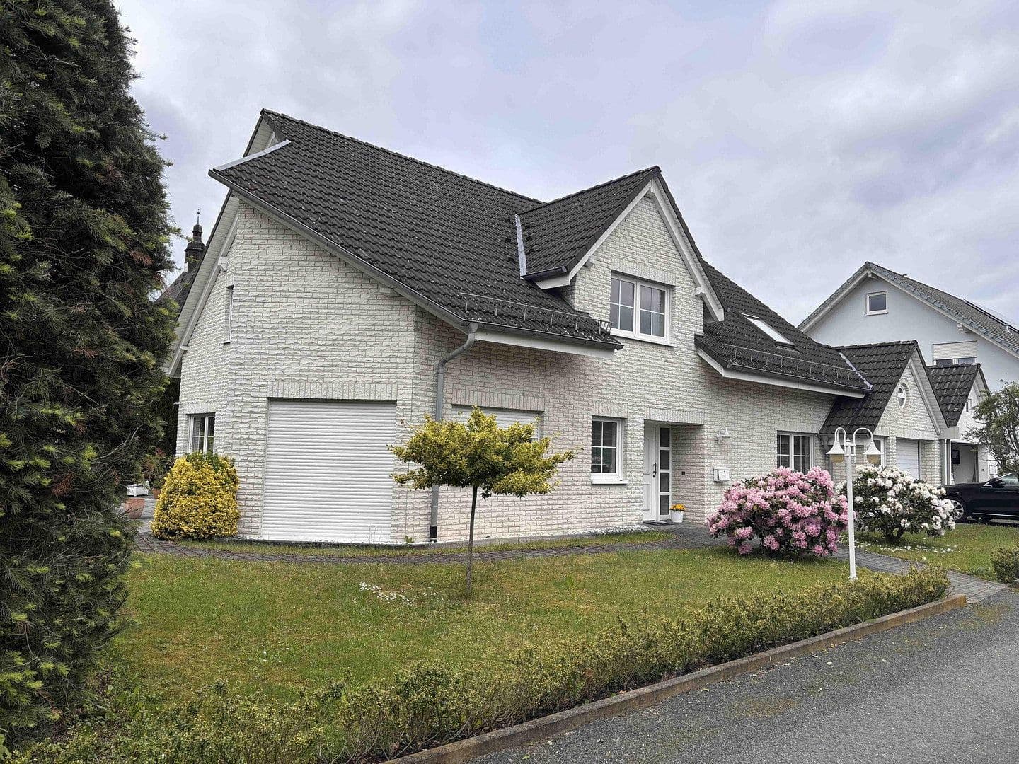Predaj domu 198 m², pozemek 747 m², Herborn, Hesensko Predaj domu 198 m², pozemek 747 m², Herborn, Hesensko