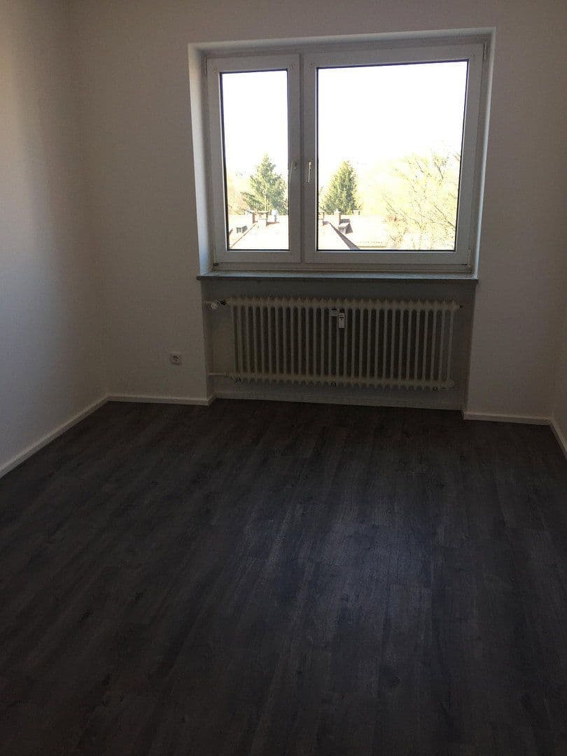 Predaj domu 560 m², pozemek 549 m², Nürnberg, Bavorsko Predaj domu 560 m², pozemek 549 m², Nürnberg, Bavorsko