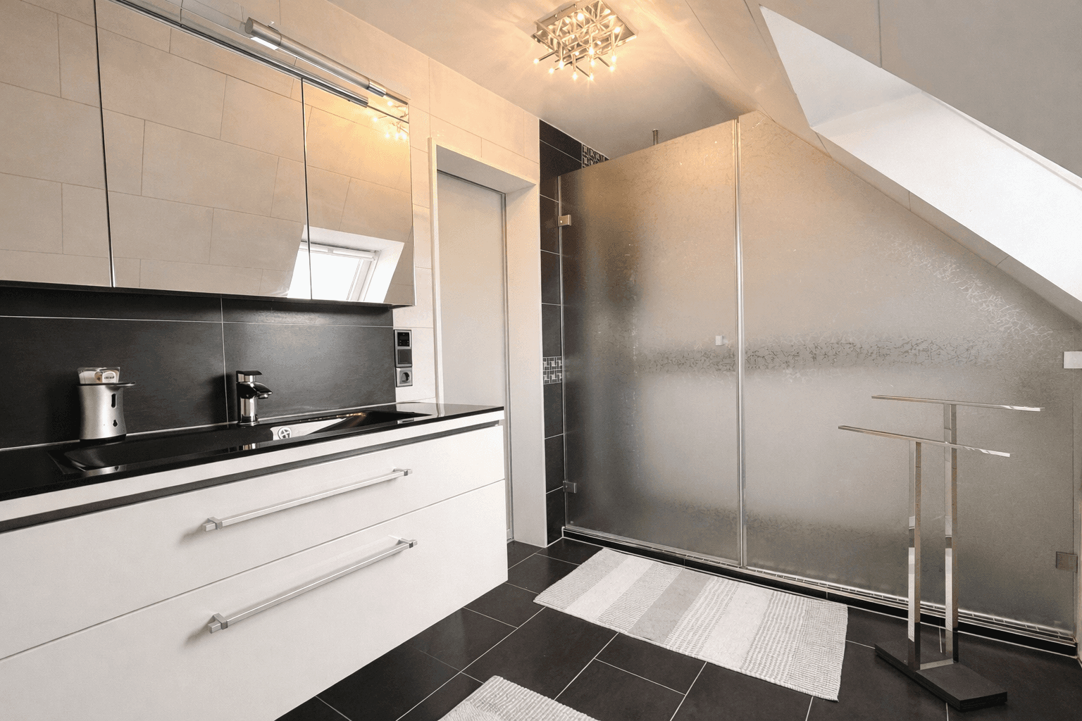 Predaj domu 189 m², pozemek 632 m², Braunschweig, Dolné Sasko Predaj domu 189 m², pozemek 632 m², Braunschweig, Dolné Sasko