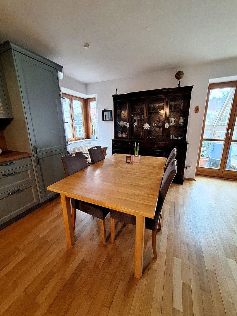 Predaj domu 300 m², pozemek 971 m², Dietfurt an der Altmühl, Bavorsko Predaj domu 300 m², pozemek 971 m², Dietfurt an der Altmühl, Bavorsko