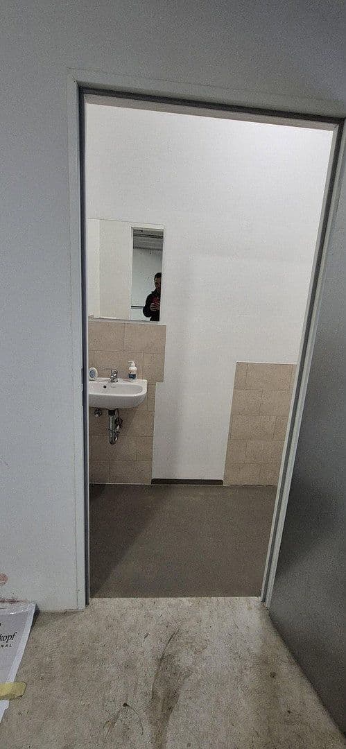 Prenájom nebytového priestoru 700 m², Altensteig, Bádensko-Wurttembersko Prenájom nebytového priestoru 700 m², Altensteig, Bádensko-Wurttembersko
