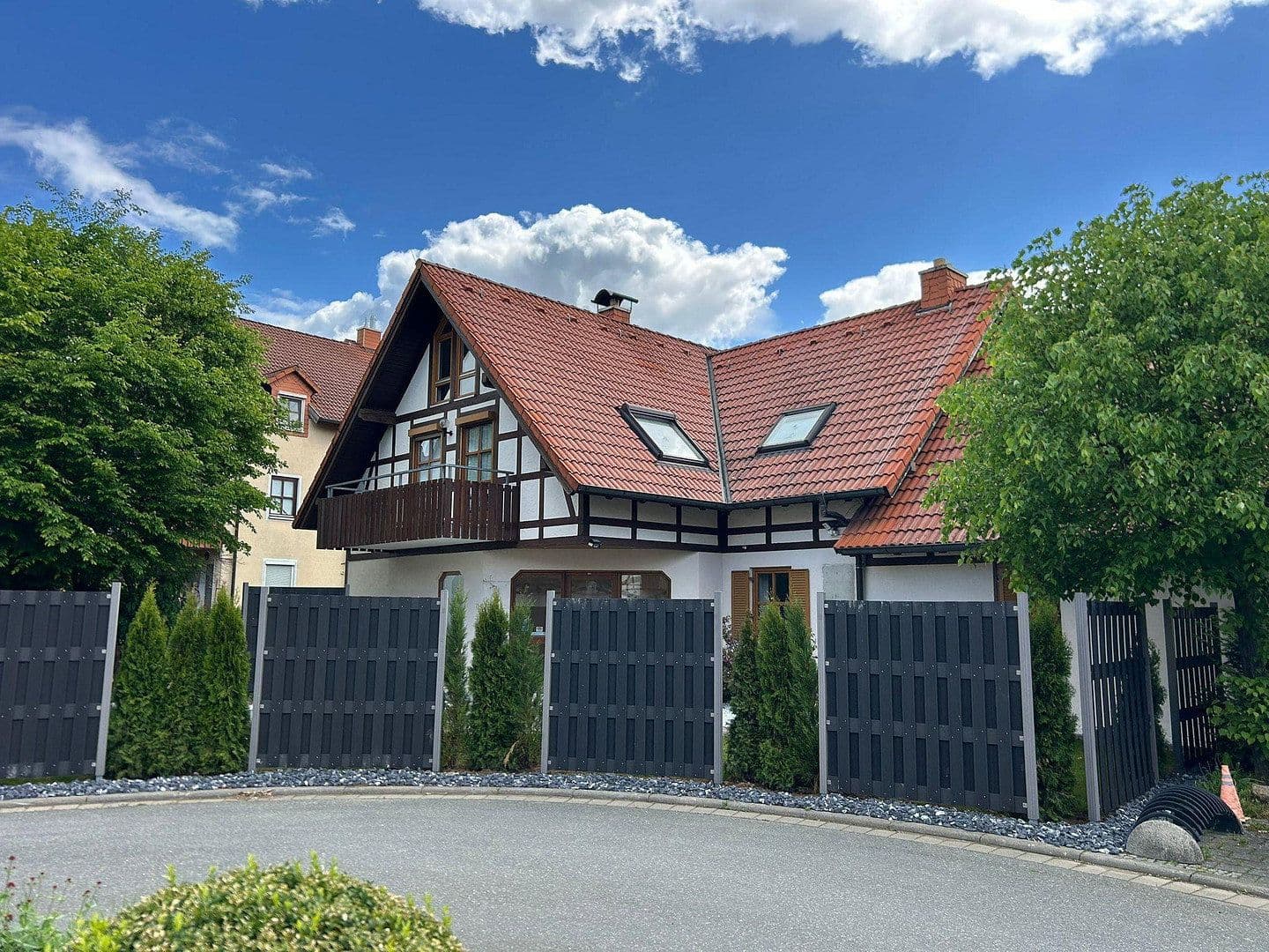 Prenájom bytu 4-izbový 116 m², Hutstraße 15, 18, Itzgrund, Bavorsko Prenájom bytu 4-izbový 116 m², Hutstraße 15, 18, Itzgrund, Bavorsko
